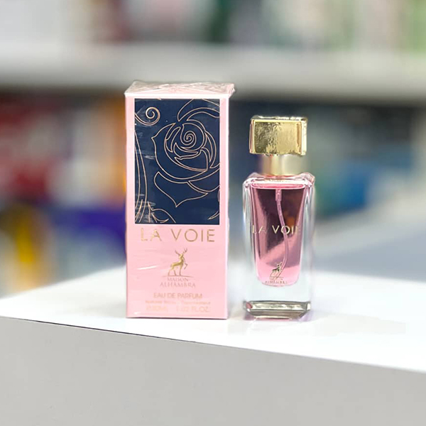عطر جیبی زنانه لا ووی الحمبرا