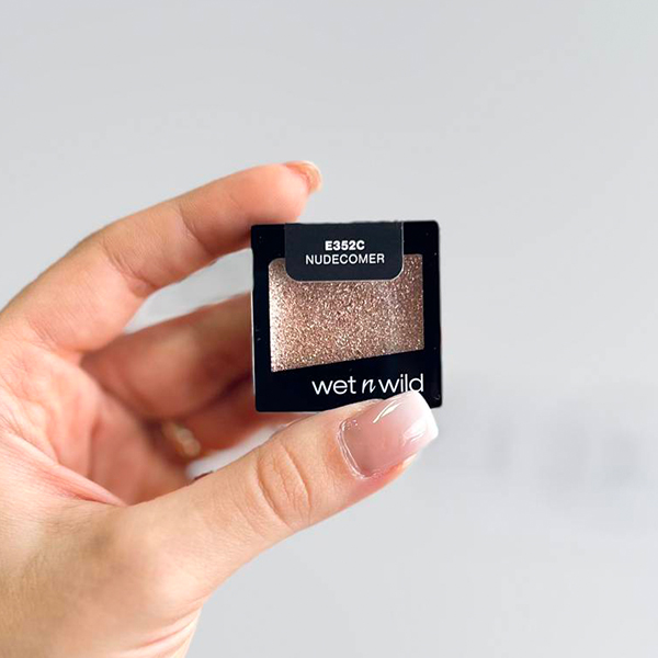 سایه تک گیلتر 352 وت اند وایلد Wet n Wild Eyeshadow Single E352c - Image 4