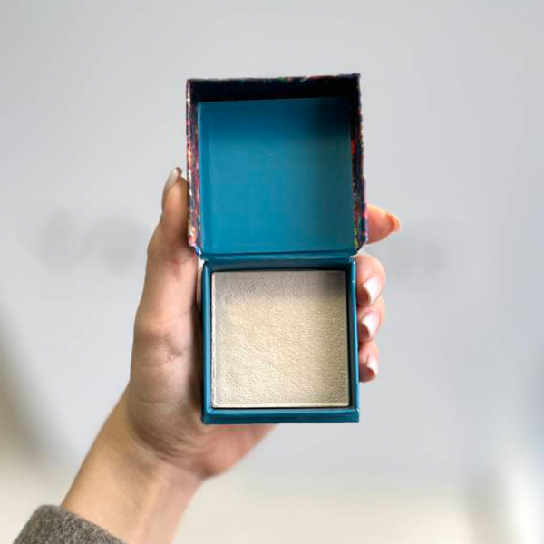 هایلایتر تک رنگ گلد رادیانس بیولیس Beaulis Deep Glimmer 749 Gold Radiance - Image 5